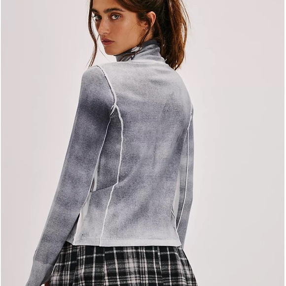 NWOT we the free turtle neck exposed seam long sleeves shirt - Picture 8 of 8